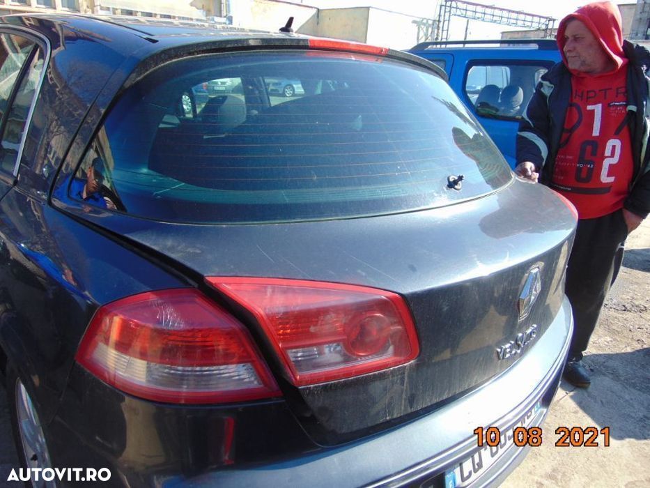 Haion renault Velsatis haion cu luneta dezmembrez velsatis 2.0 m9r - 2