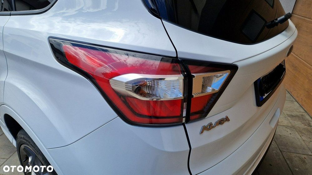 Ford Kuga - 32