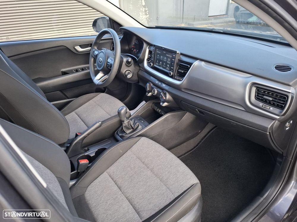 Kia Stonic 1.0 T-GDI Urban - 26