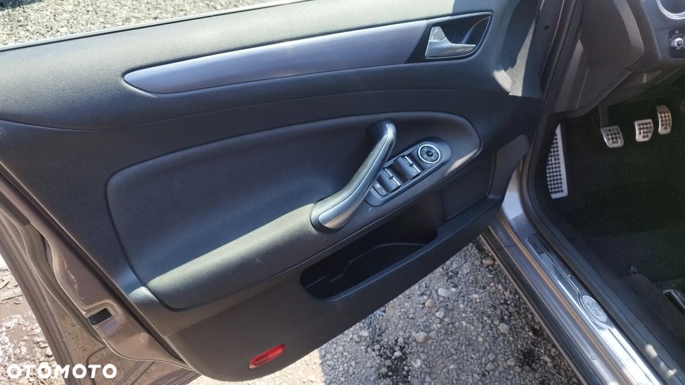 Ford Mondeo 2.0 TDCi Titanium - 29