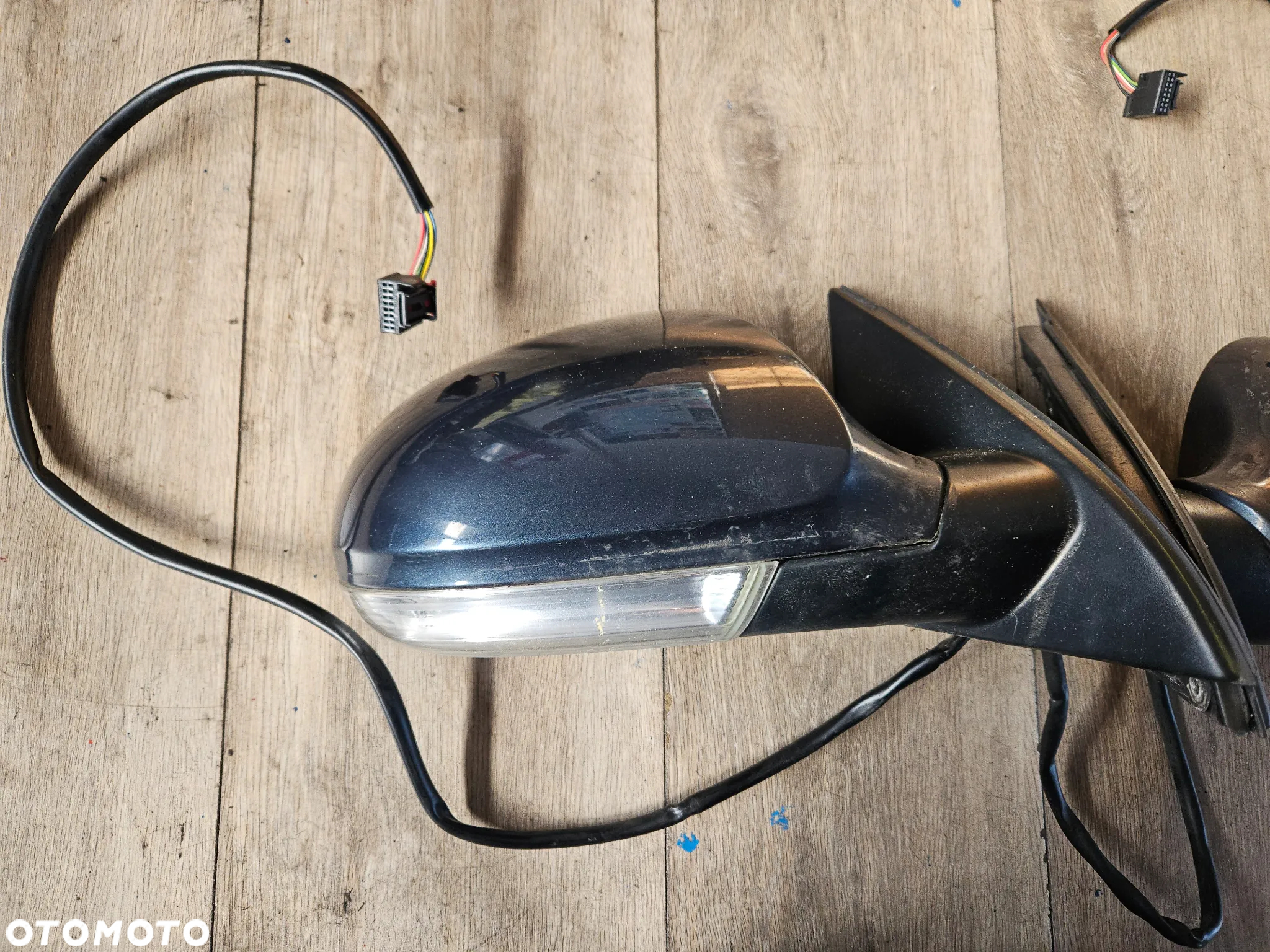 Lusterko lewe prawe zewnętrzne VW PASSAT B6 2006r LC5F 9 11 pin - 2