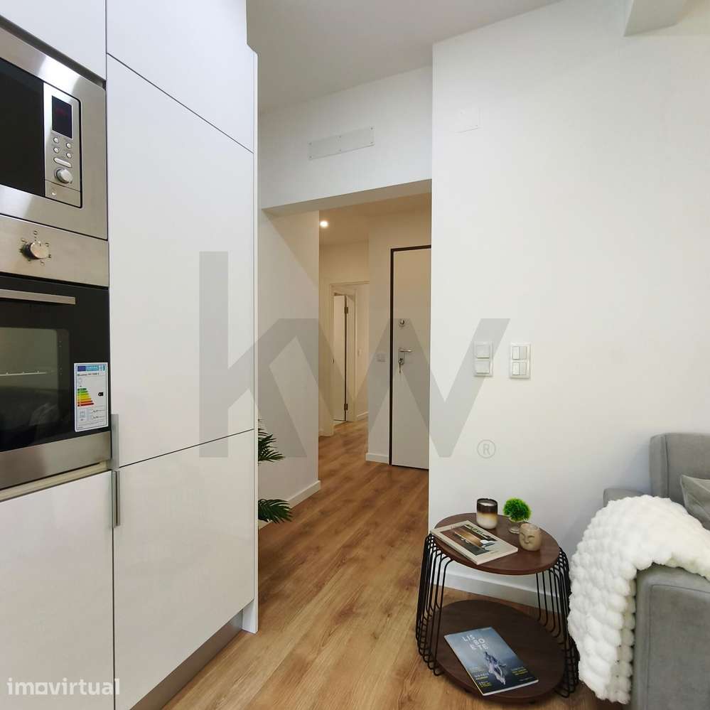 Apartamento T2 Totalmente Remodelado com Arrecadação Ampla – Benfica, - Grande imagem: 5/23