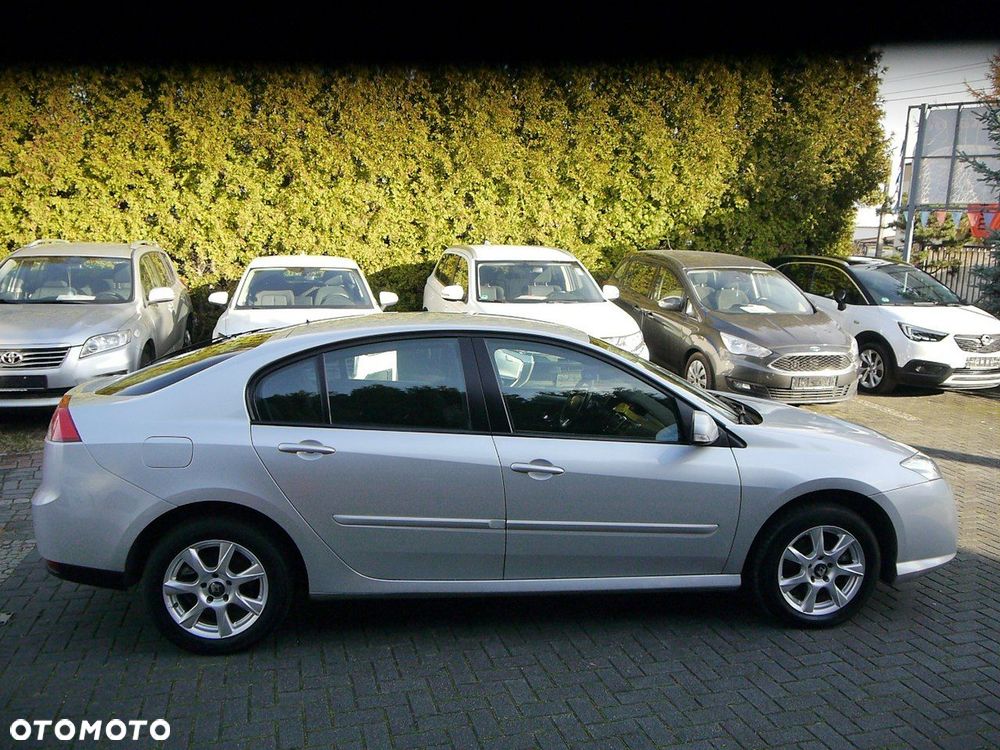 Renault Laguna 2.0 Authentique - 11