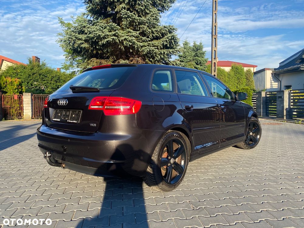 Audi A3 Sportback - 11