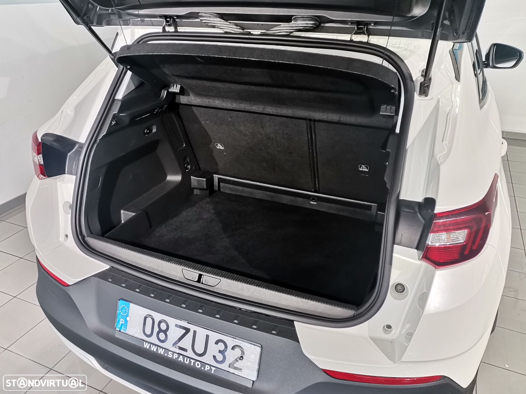 Opel Grandland X 1.2 T GS Line - 29