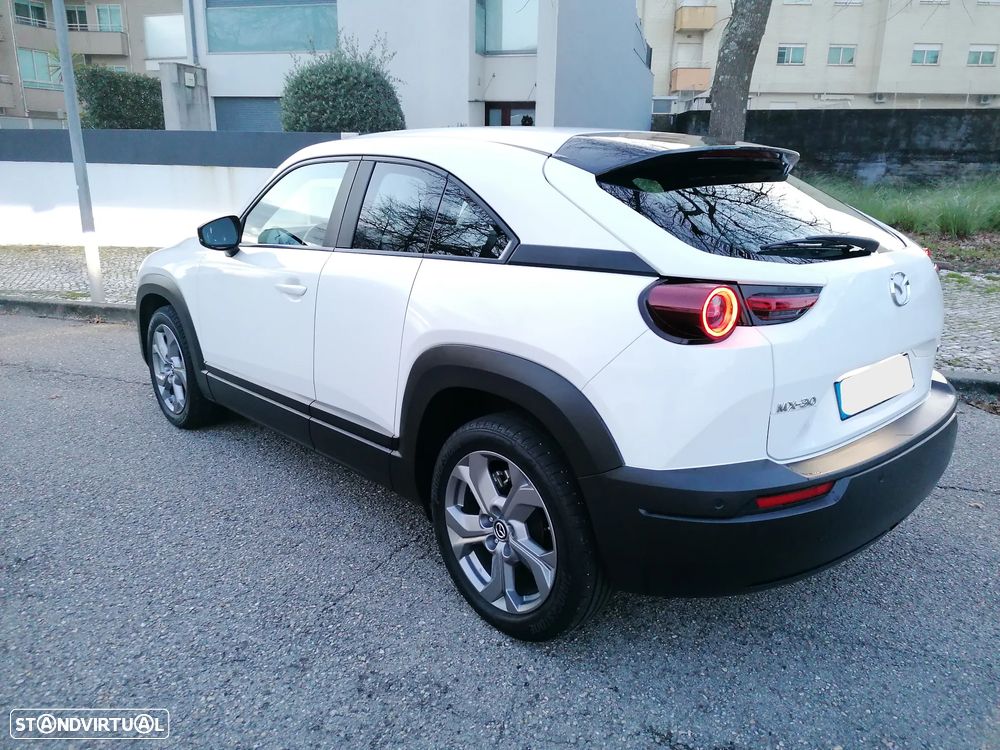 Mazda MX-30 e-SKYACTIV - 3