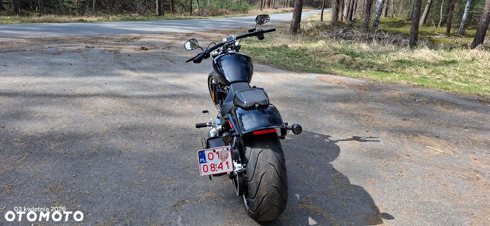 Harley-Davidson Softail Breakout - 6
