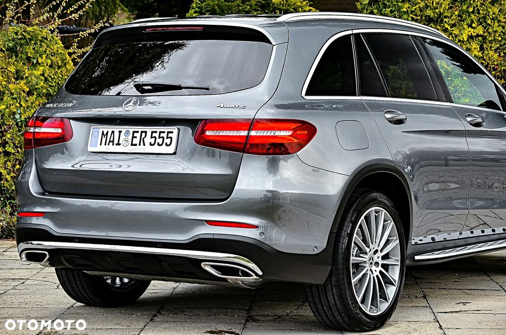 Mercedes-Benz GLC 250 4Matic 9G-TRONIC AMG Line - 7