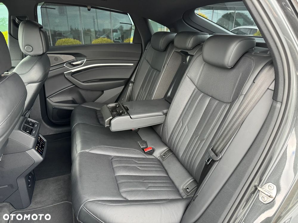Audi e-tron Sportback 55 quattro S line - 22
