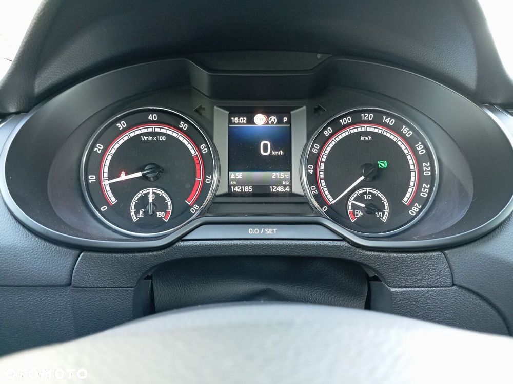 Skoda Octavia 2.0 TSI RS 230 - 16