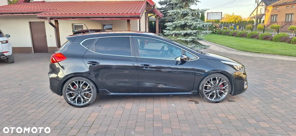 Kia Ceed - 4