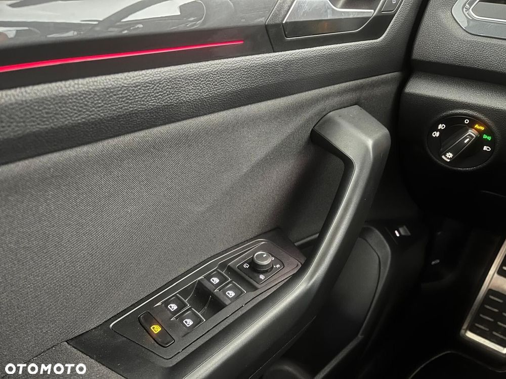 Volkswagen T-Roc - 15