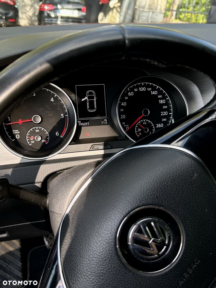 Volkswagen Golf - 5