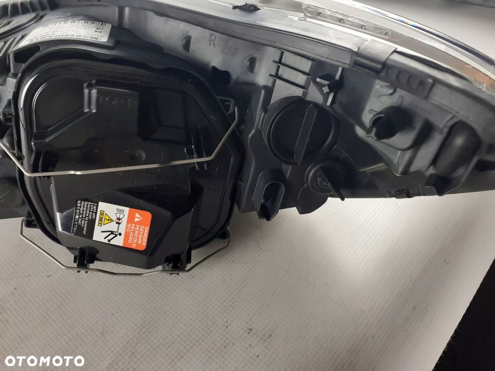 Lampa prawa Volvo C70 II ksenon 10-13 r. 32206149 - 4