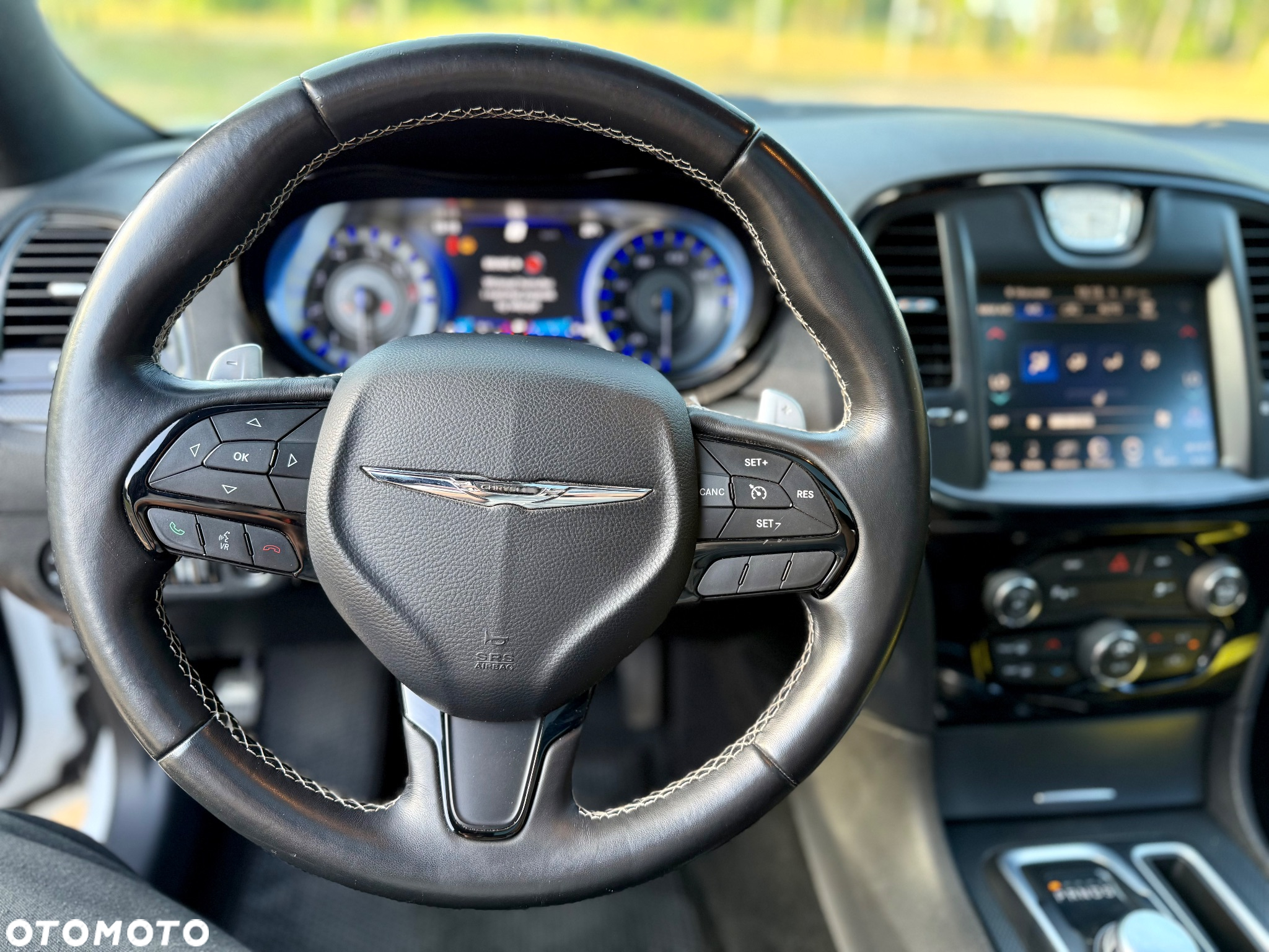 Chrysler 300s - 12