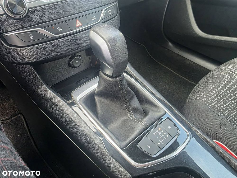 Peugeot 308 BlueHDi FAP 120 EAT6 Stop & Start Active - 26