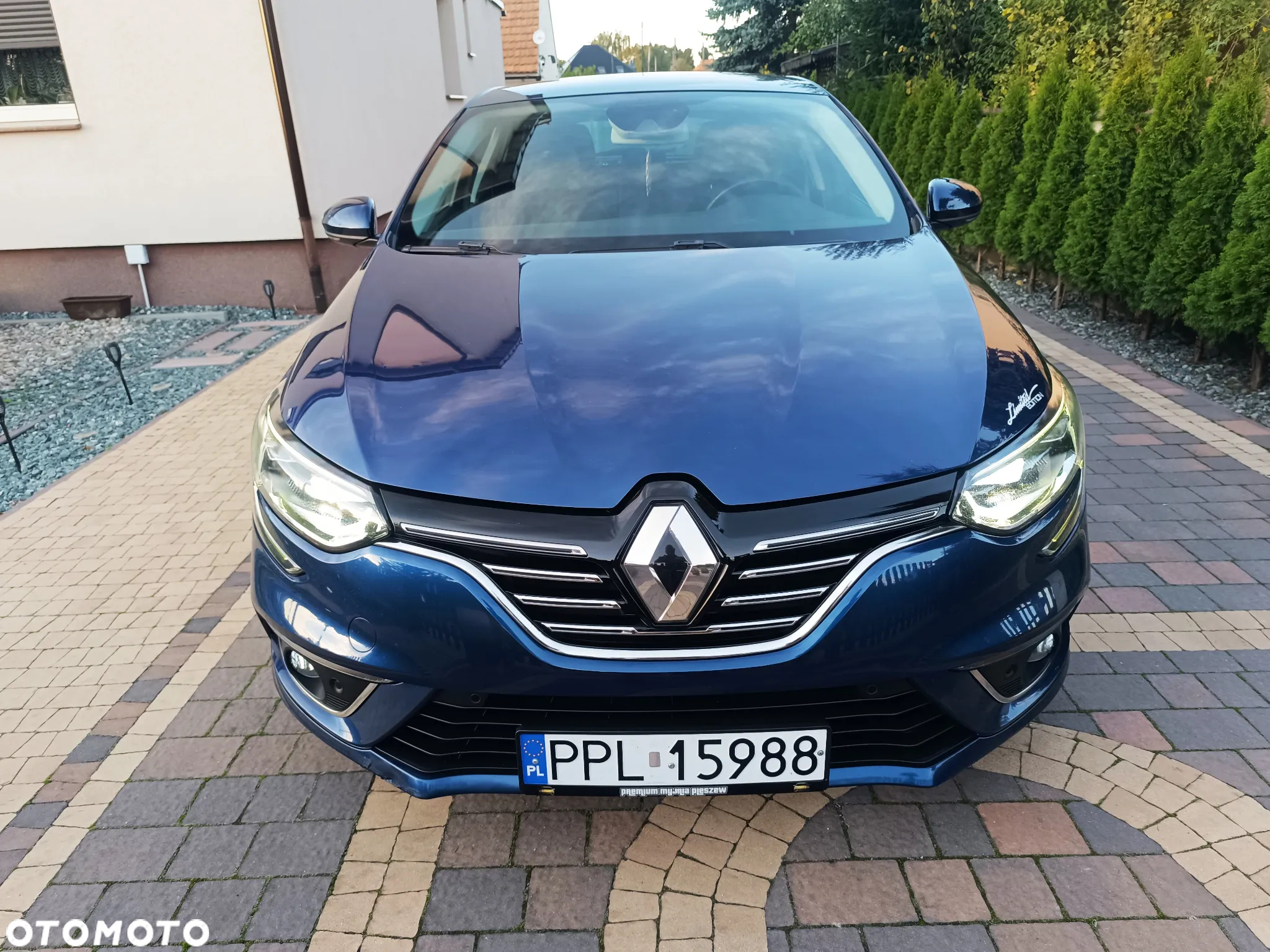 Renault Megane 1.5 Blue dCi Intens - 4
