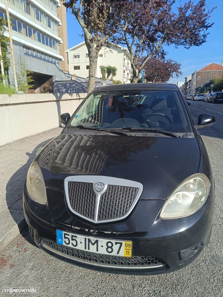 Lancia Ypsilon