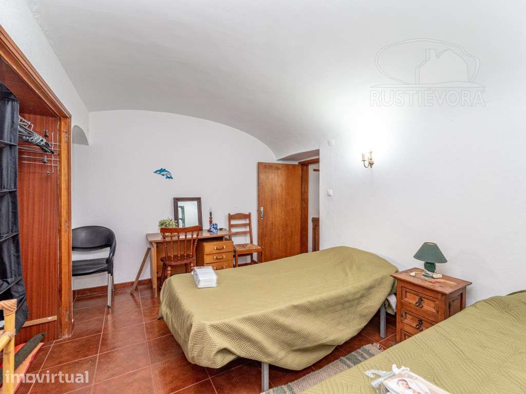 Apartamento T2, 1° andar mobilado e equipado - Grande imagem: 4/13