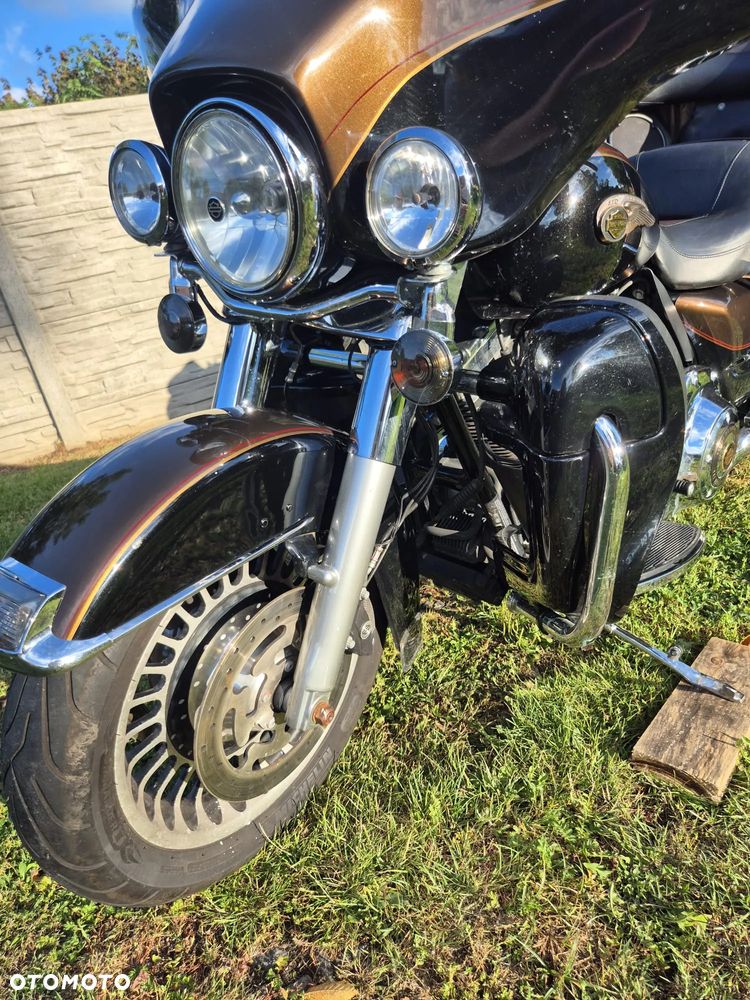 Harley-Davidson FLHT Electra Glide Standard - 9