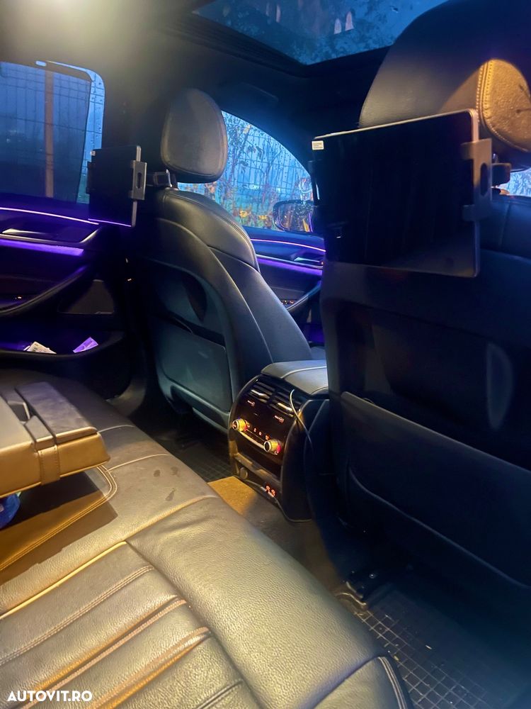 BMW Seria 5 530d xDrive AT MHEV - 12