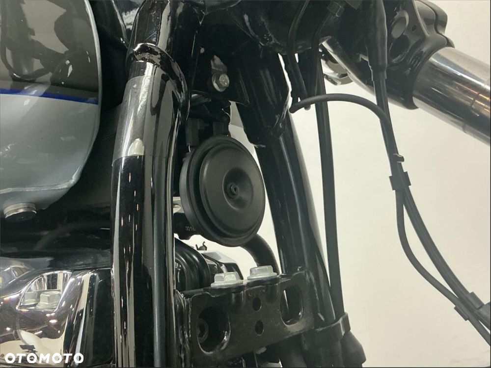 Harley-Davidson Softail Breakout - 9