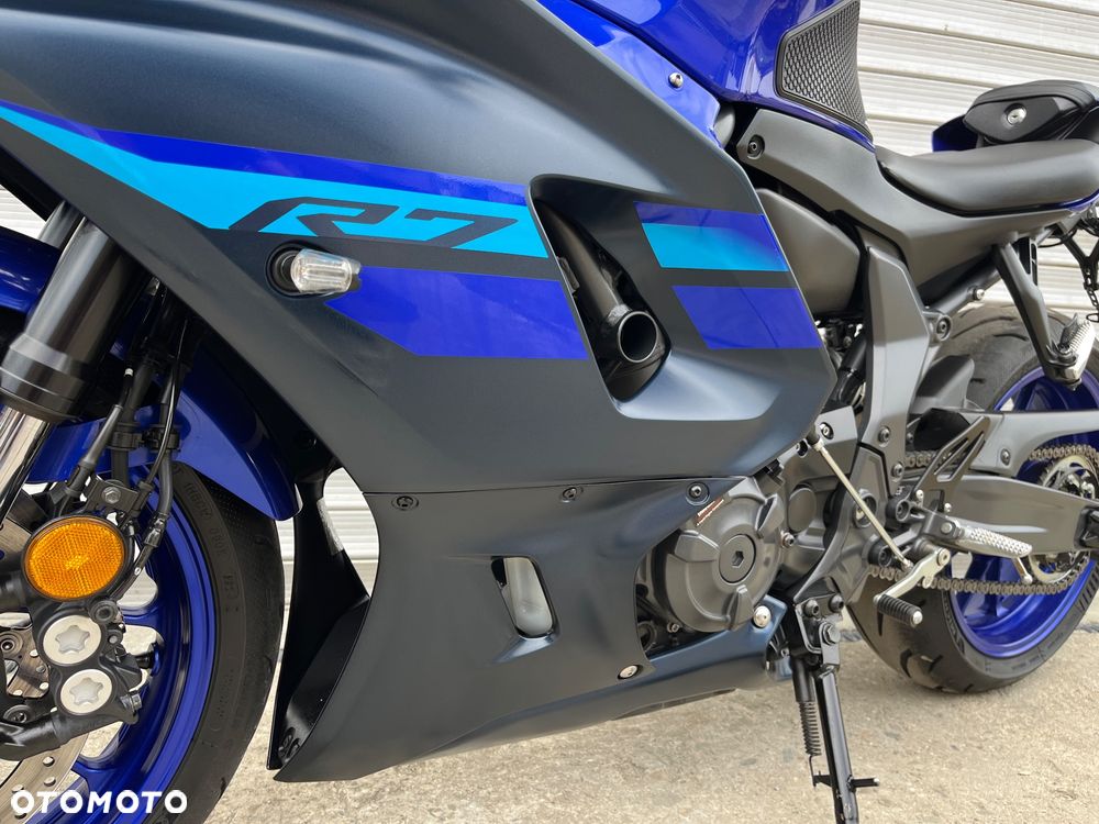 Yamaha YZF - 32