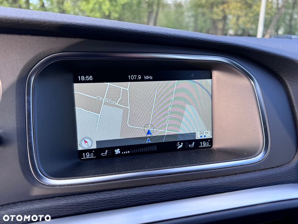Volvo V40 D3 Inscription - 24