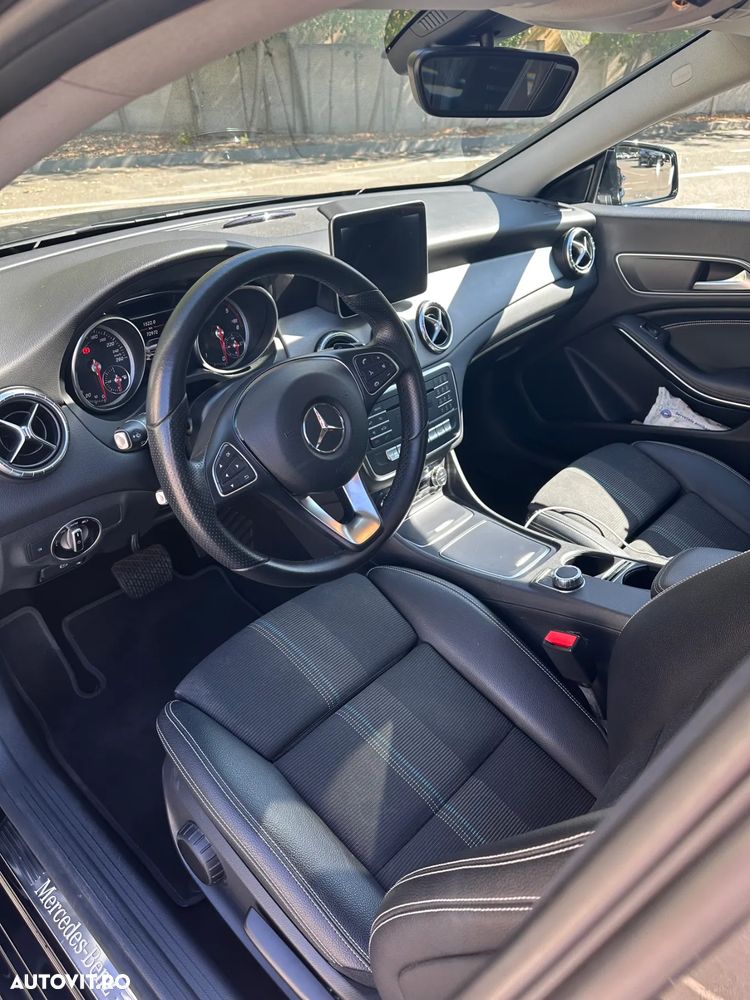 Mercedes-Benz CLA 200 d 4MATIC Aut. - 11