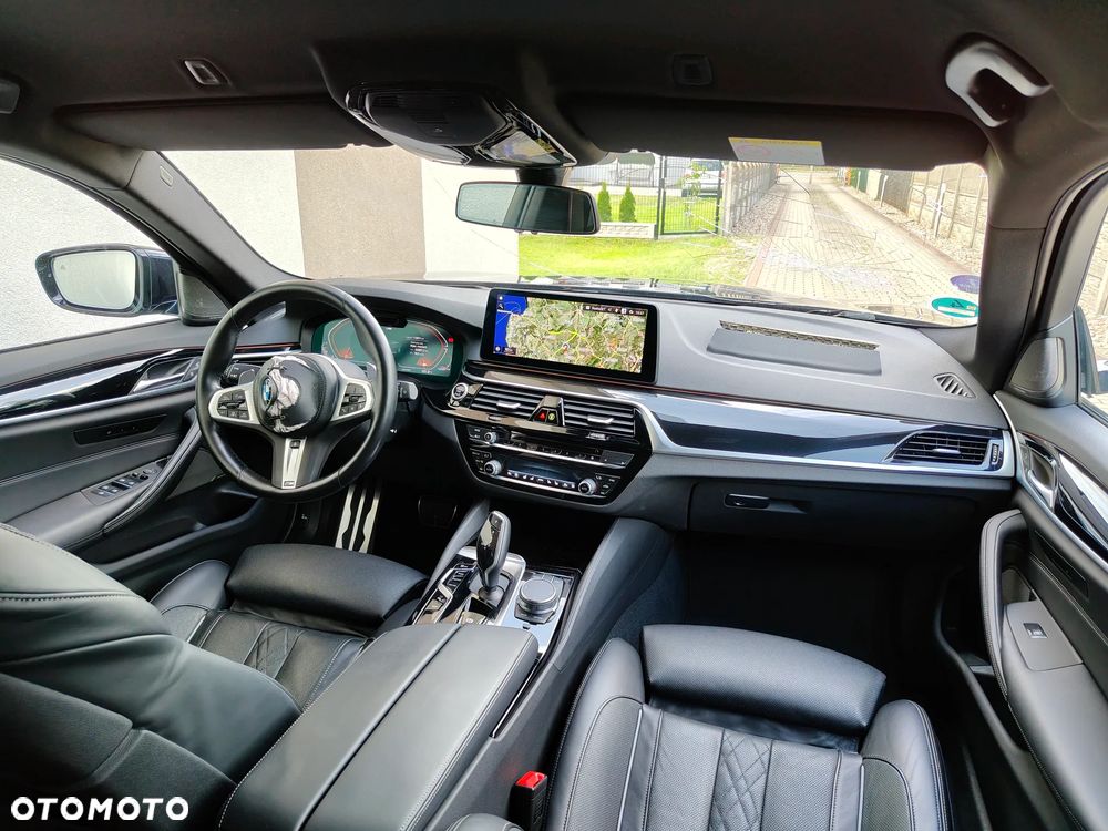 BMW Seria 5 540i xDrive mHEV M Sport sport - 32