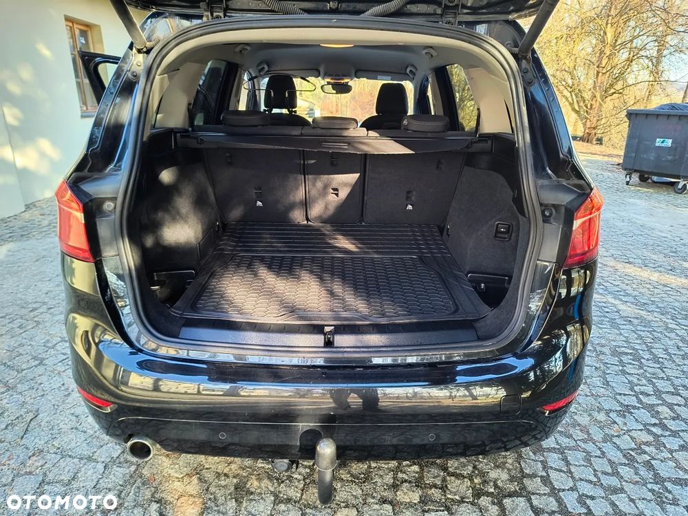 BMW Seria 2 218d - 4