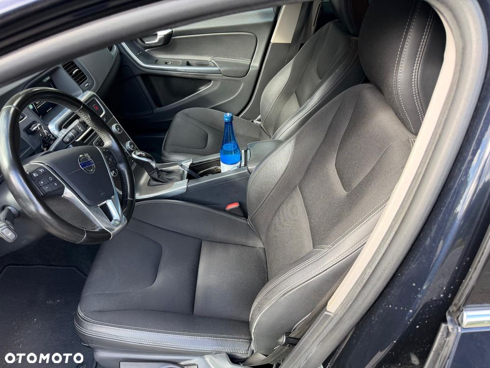 Volvo V60 T3 Geartronic Momentum - 6
