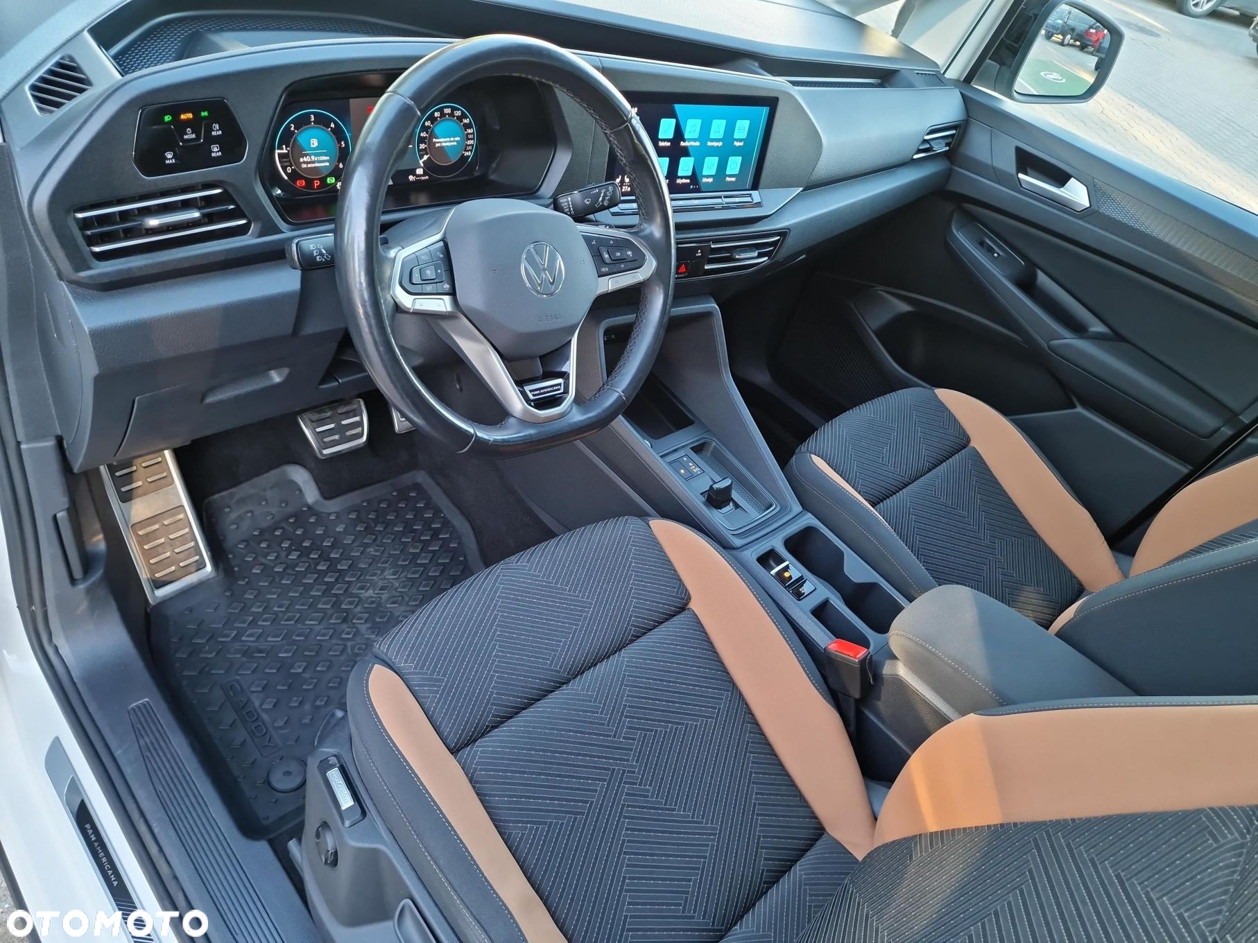 Volkswagen Caddy 2.0 TDI PanAmericana DSG - 10