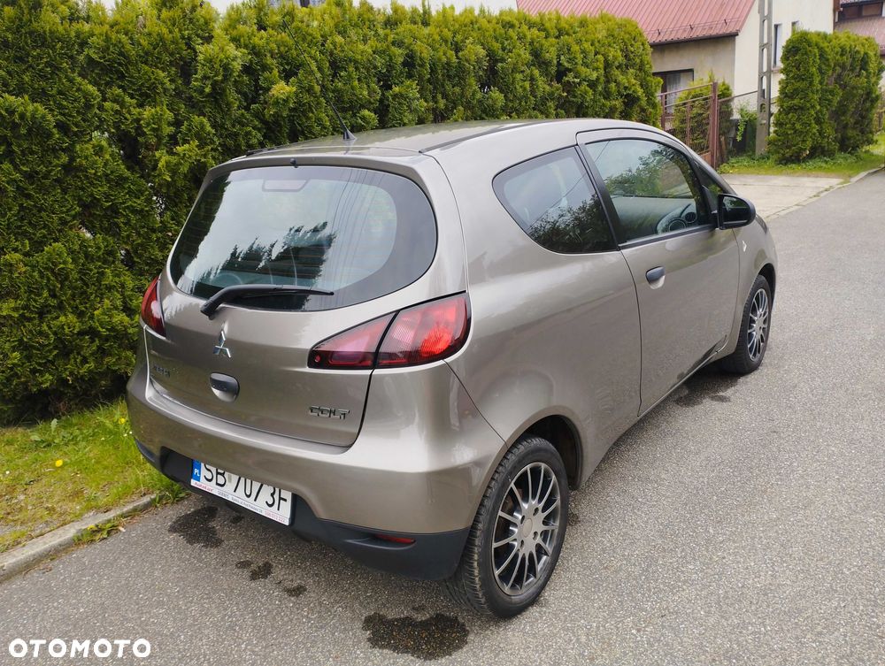 Mitsubishi Colt - 3