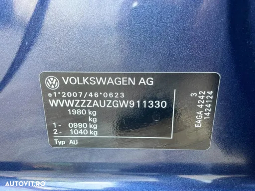 Volkswagen e-Golf - 22