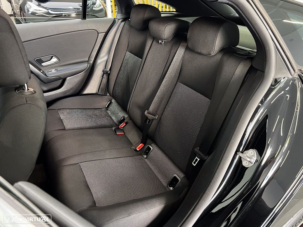 Mercedes-Benz CLA 180 - 10