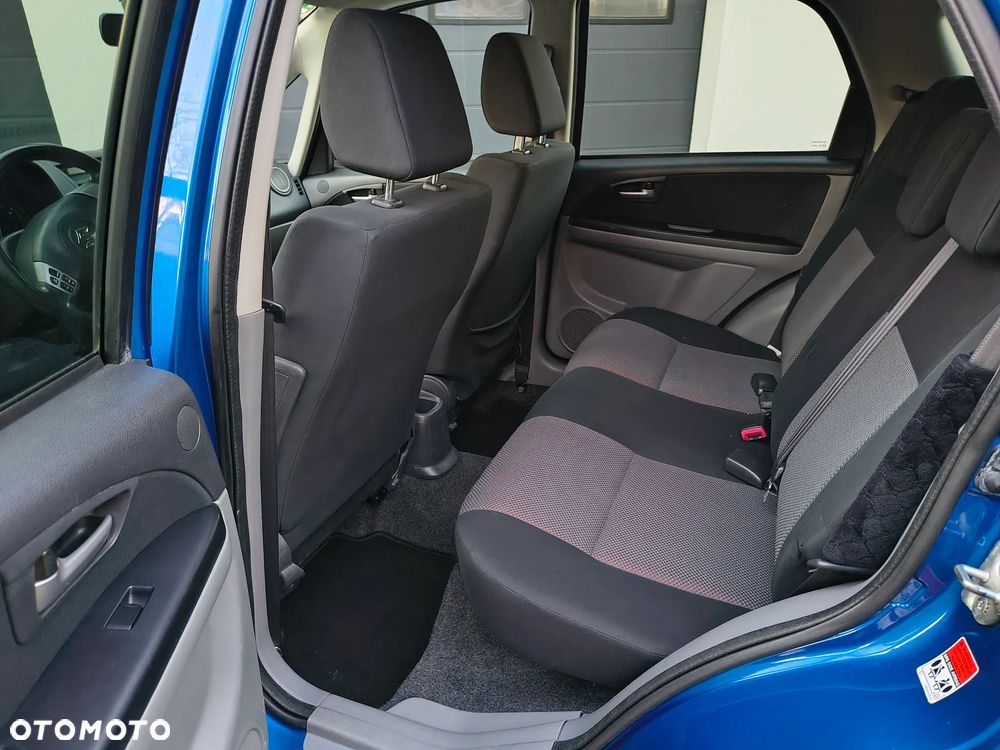 Suzuki SX4 1.6 GS / Premium 4WD - 16