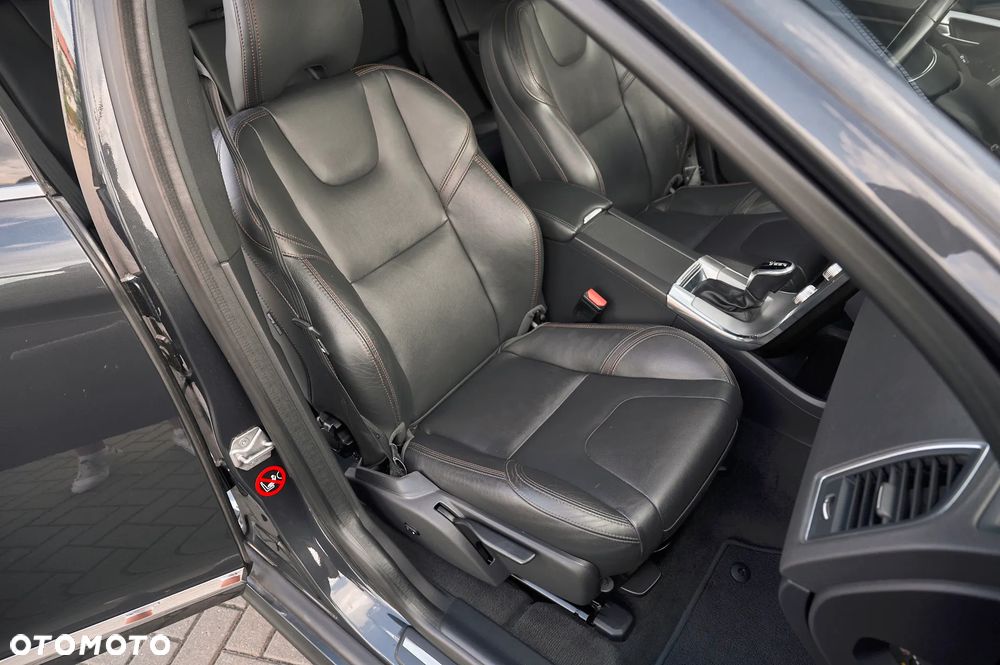 Volvo XC 60 D4 Geartronic Summum - 22