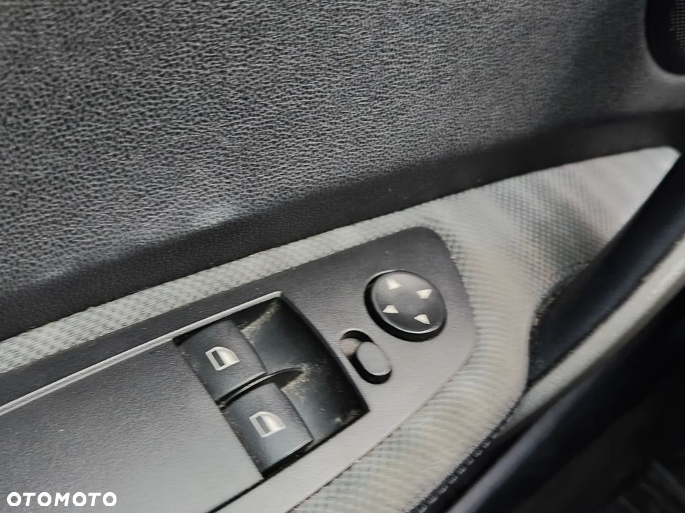 BMW Seria 1 118i - 21