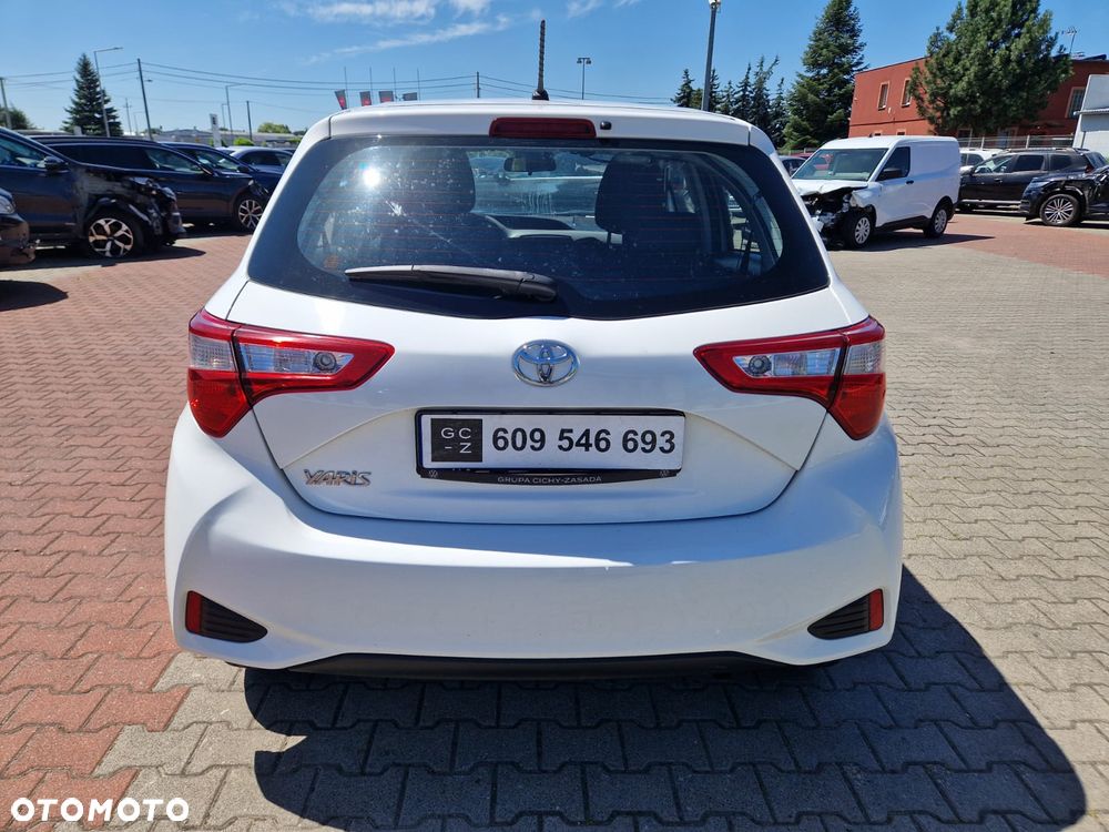Toyota Yaris 1.0 Active EU6 - 3