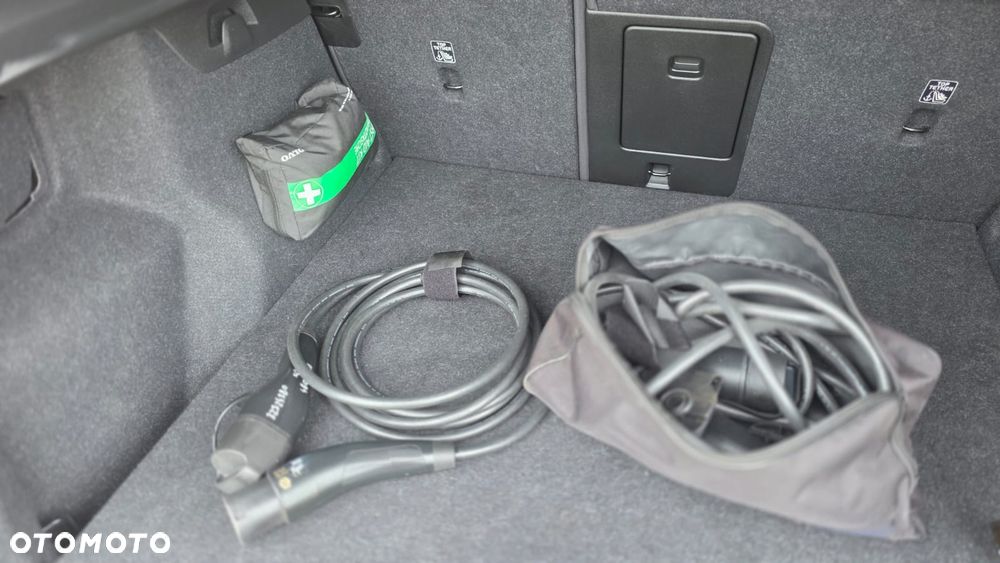 Volvo XC 40 Recharge Plus - 16