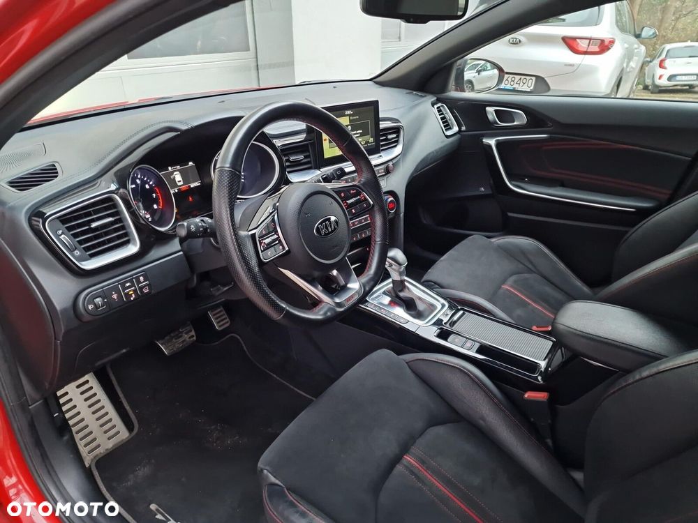 Kia ProCeed 1.6 T-GDI GT DCT - 9