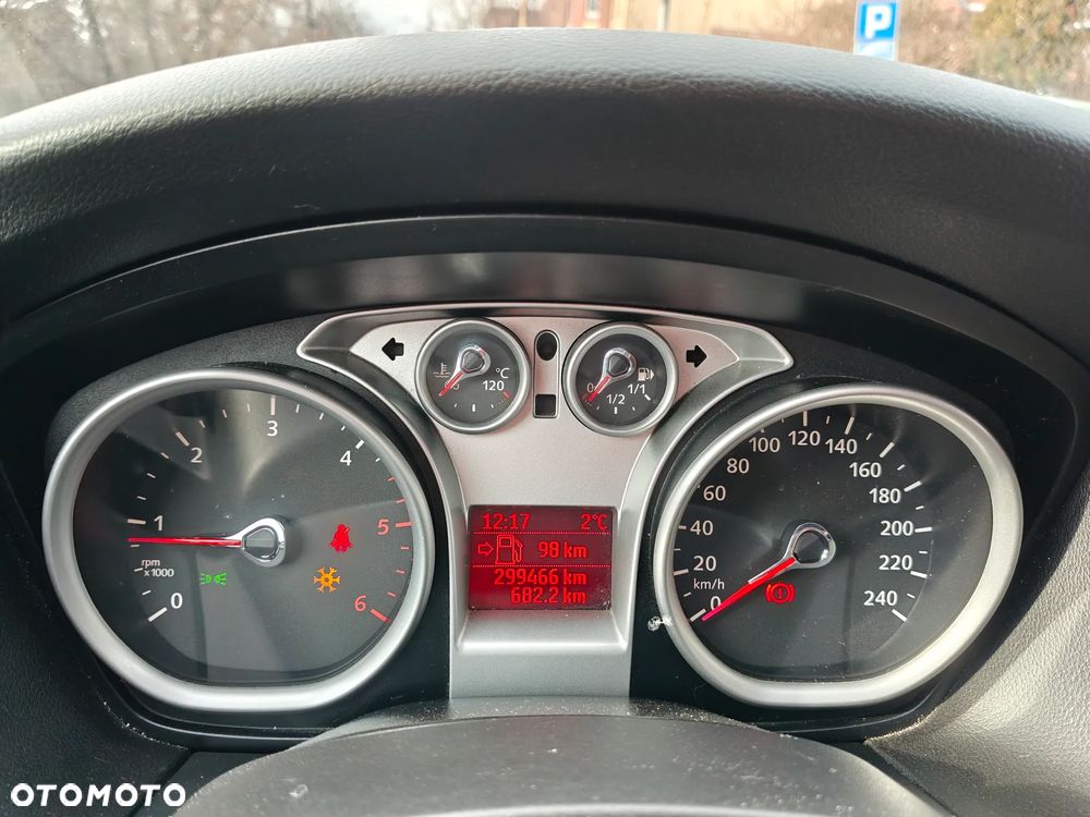 Ford Focus 1.8 TDCi Ambiente - 11