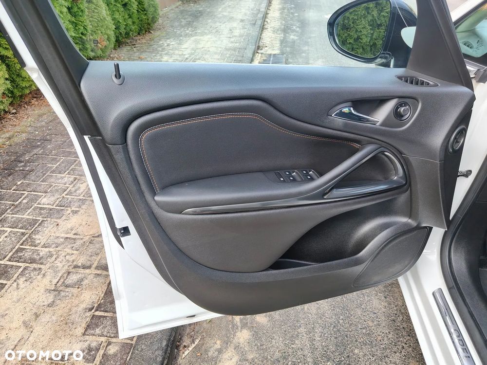 Opel Zafira - 33
