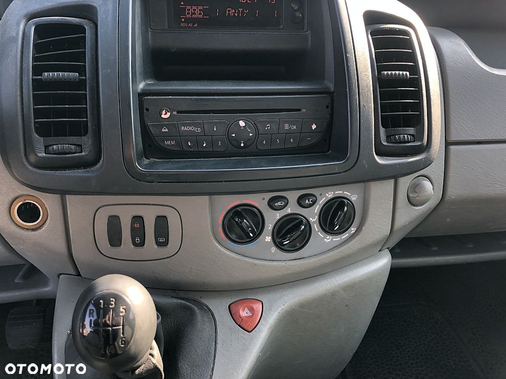 Renault Trafic Blaszak - 9