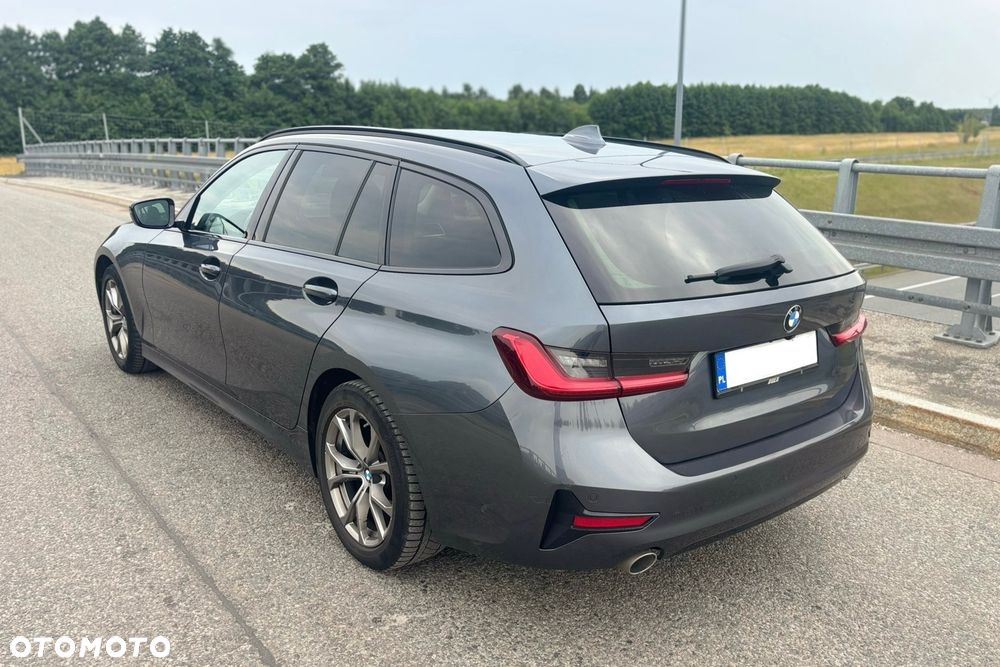 BMW Seria 3 318d Sport Line Shadow - 9