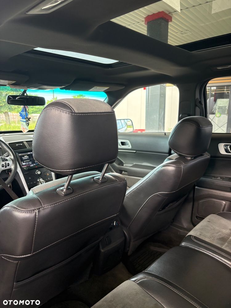 Ford Explorer - 11