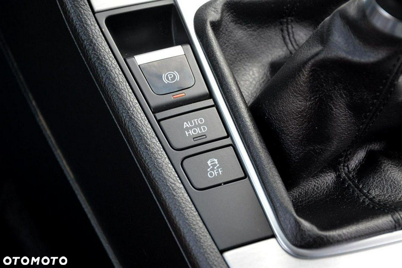 Volkswagen Passat Variant 2.0 TDI BlueMotion Technology Highline - 31