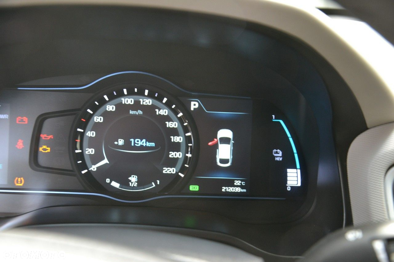 Hyundai IONIQ - 22