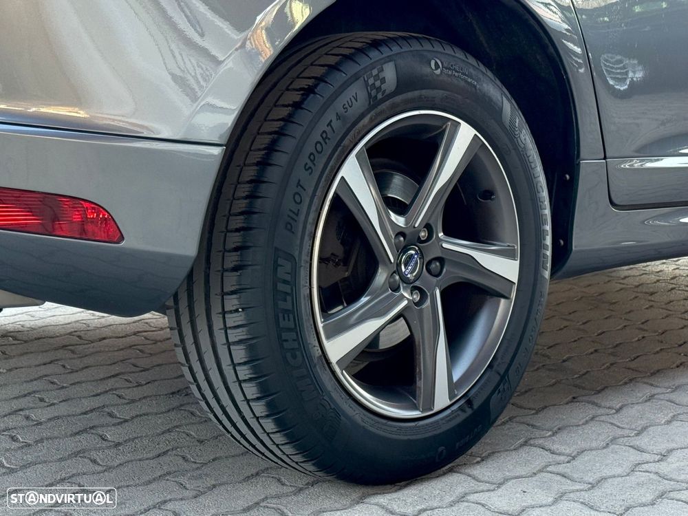 Volvo XC 60 2.0 D4 R-Design - 21